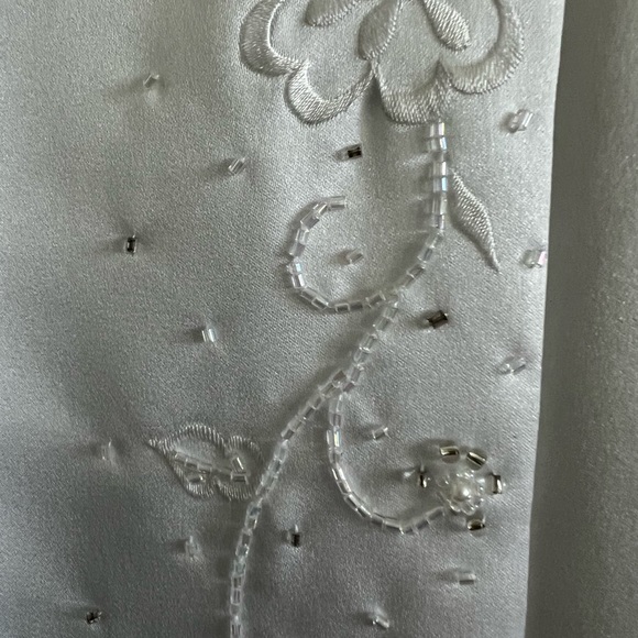 Aspeed White Strap Beaded/Embroidered Floral Wedding Dress. Size Small. - Picture 7 of 14